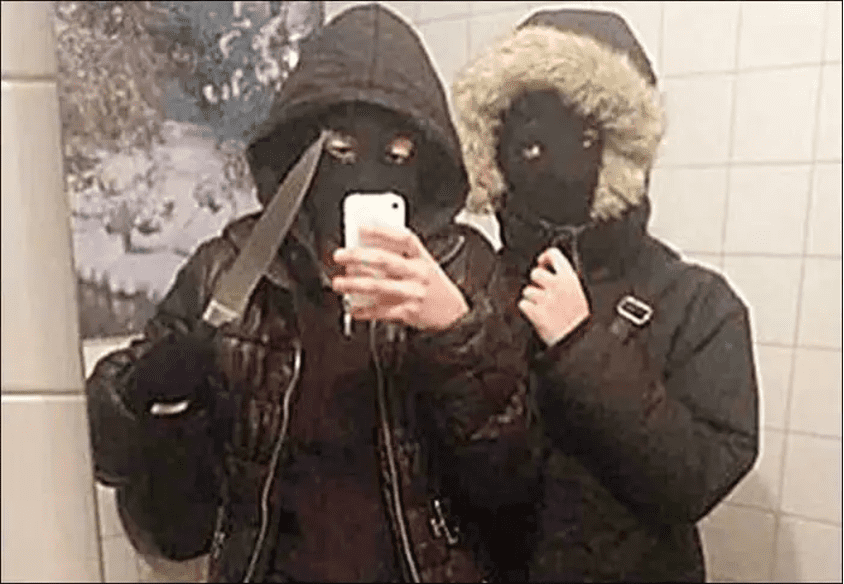 Robbers Mask Selfie